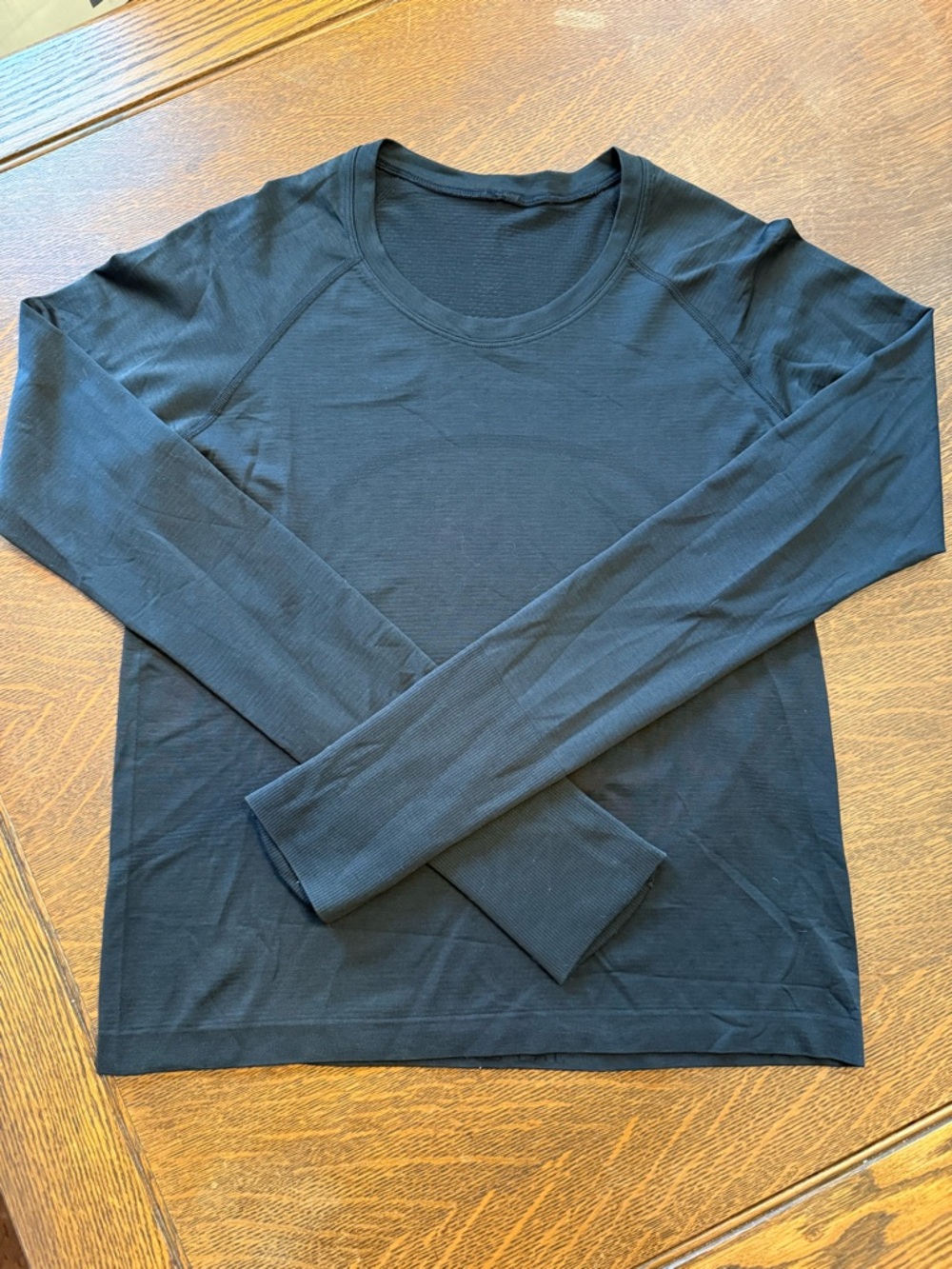 EUC Black Lululemon Swiftly Tech Long Sleeve 2.0 Race Length - Size 10
